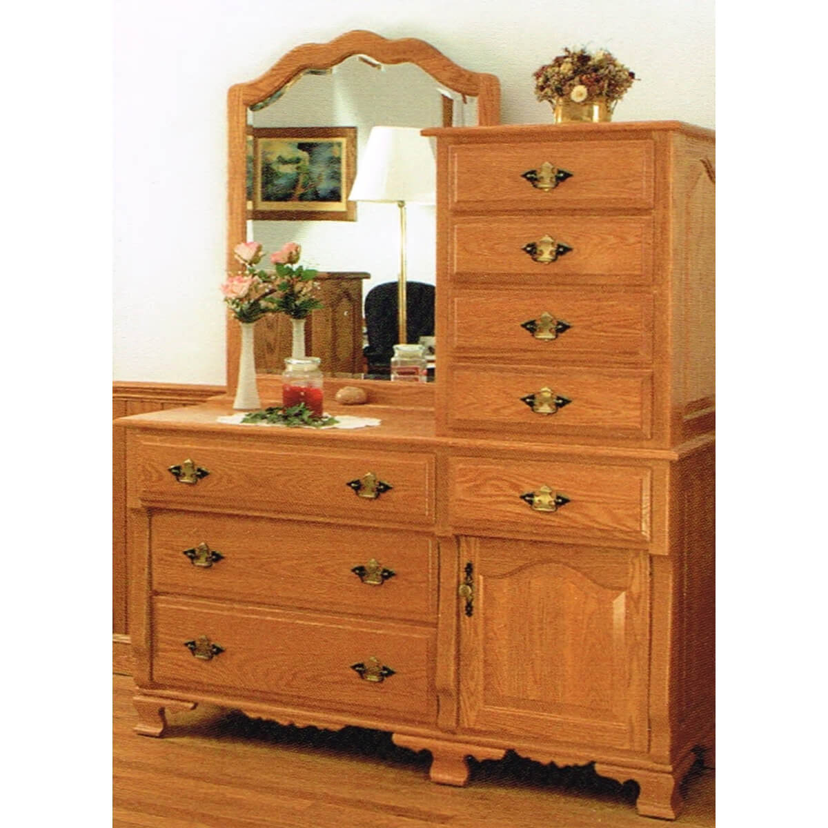 Read more about the article Wraparound Chesser With Door