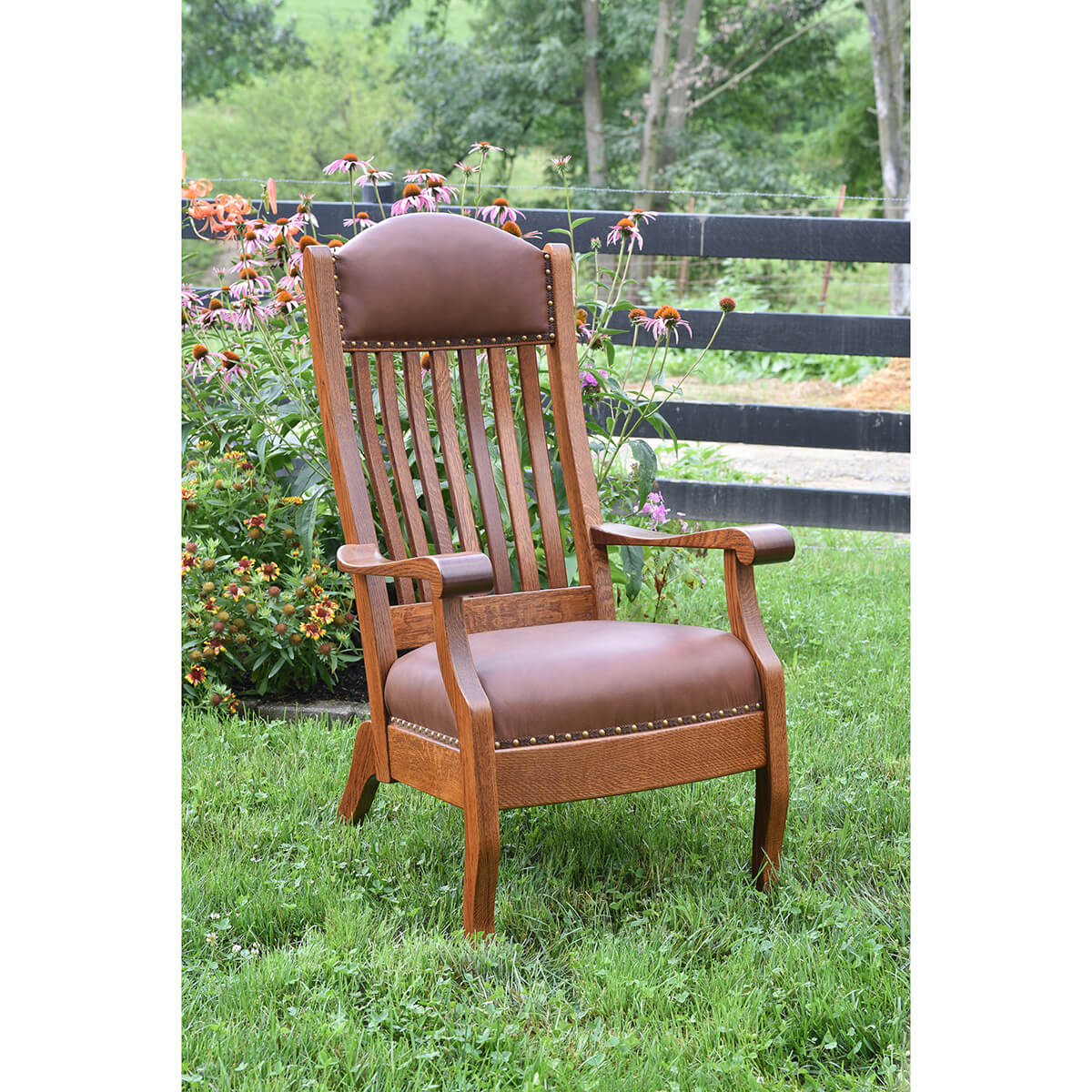 Read more about the article King Lounge Chair